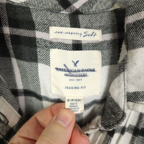 American Eagle Womens Small Gray Ahh-Mazingly Soft Flannel Jegging Fit Shirt - Picture 2 of 6